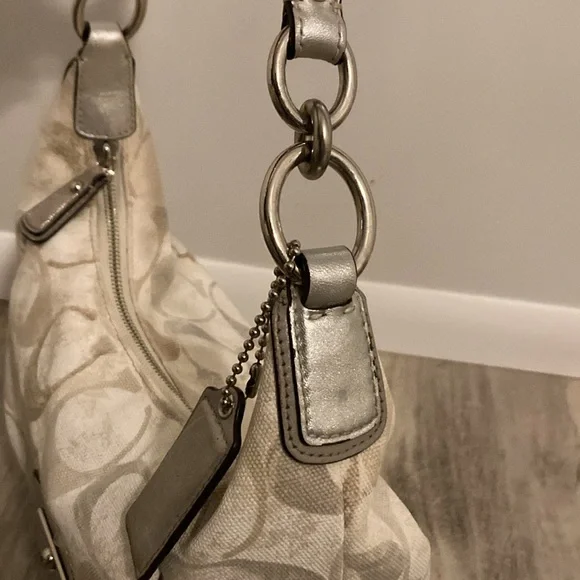 Coach Kristen Iridescent Sequins Tan Shoulder Bag Purse✨✨ - Picture 5 of 10